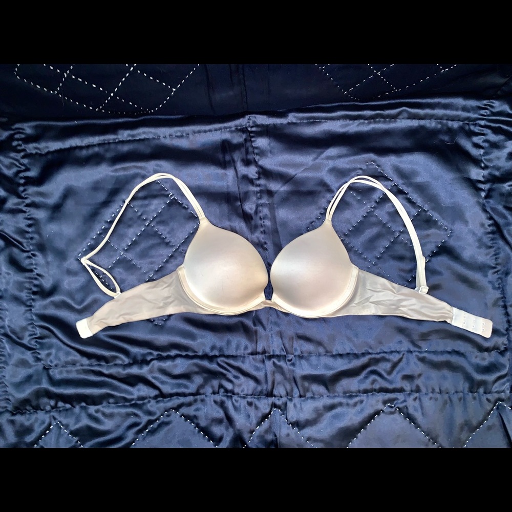 Victoria’s Secret Very Sexy Push Up 32B